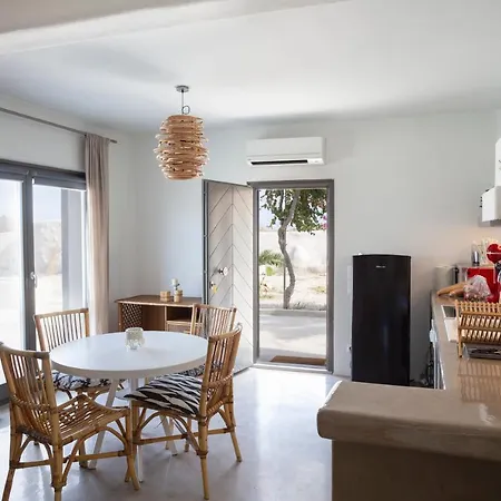 Вилла Beltramo Santorini 2 Bedroom Private Pool Foinikia (Santorini)