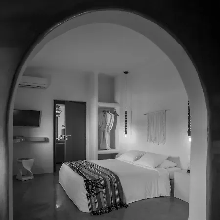 Вилла Beltramo Santorini 2 Bedroom Private Pool Foinikia (Santorini)
